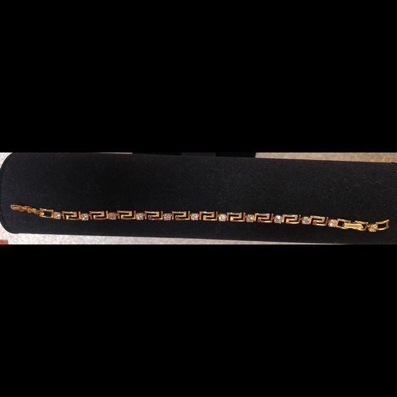 Avon NWOT Gold-tone and CZ Tennis Bracelet. **FINAL CLEARANCE** - Picture 5 of 5
